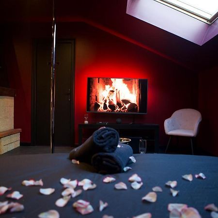 Parenthese Love - Amour & Tentation Suite Balneo Spa Proche Orly-Paris La Ville-du-Bois Ngoại thất bức ảnh