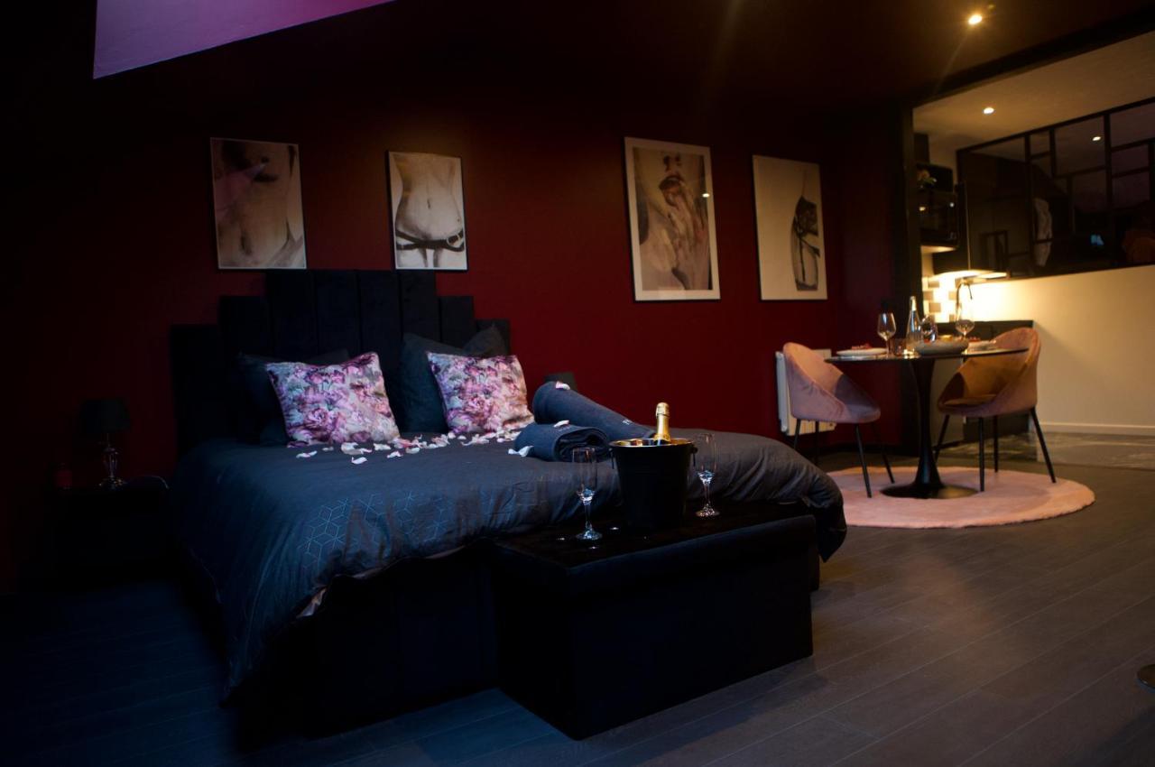 Parenthese Love - Amour & Tentation Suite Balneo Spa Proche Orly-Paris La Ville-du-Bois Ngoại thất bức ảnh